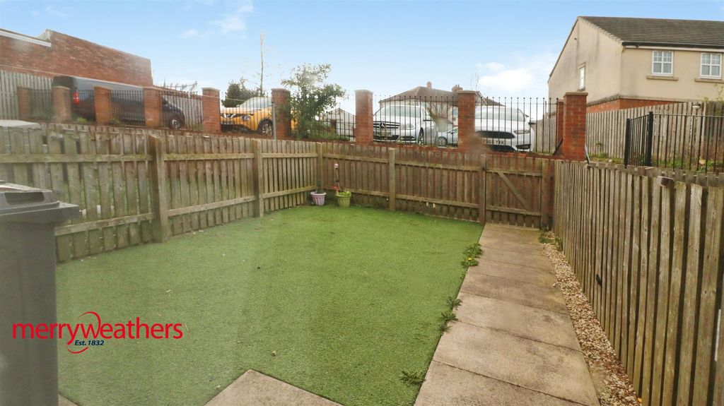 Property photo 3 of 10