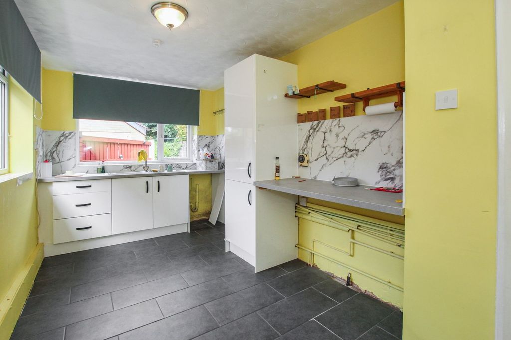 Property photo 3 of 23