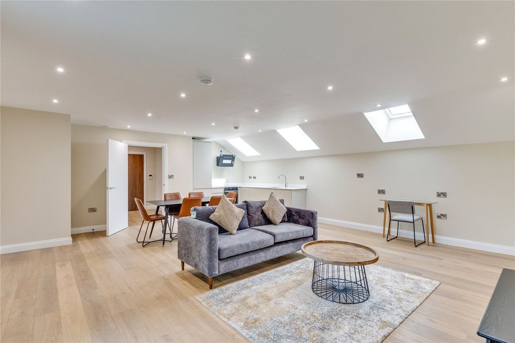 Property photo 3 of 13 Picture No. 25