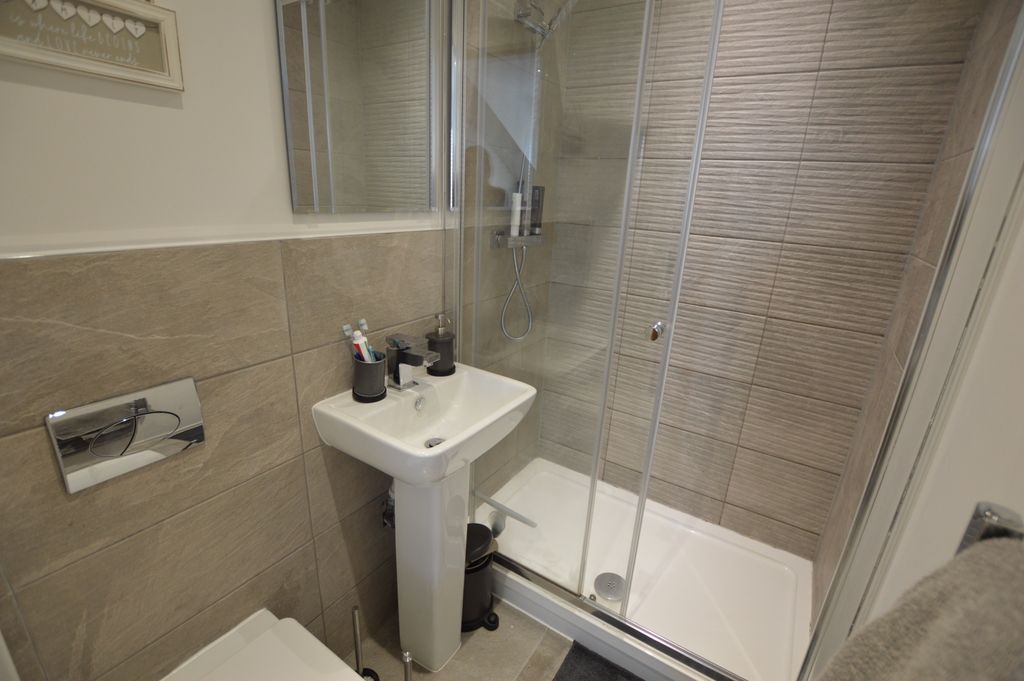 Property photo 3 of 3
