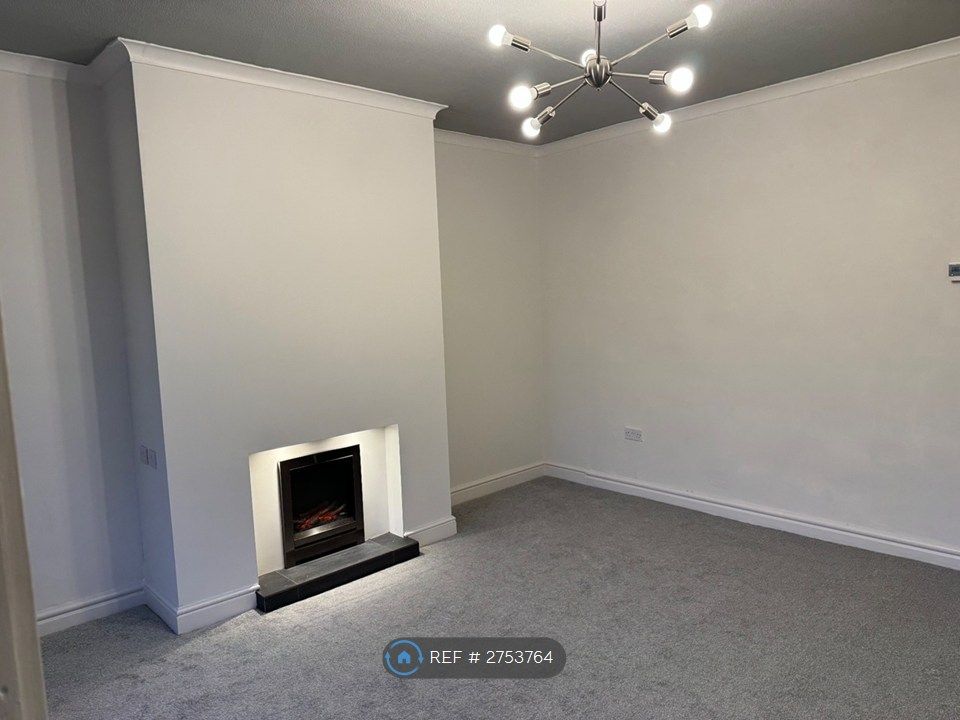 Property photo 2 of 10 Lounge (Dimmable Chandelier &amp; Underlit Fireplace)