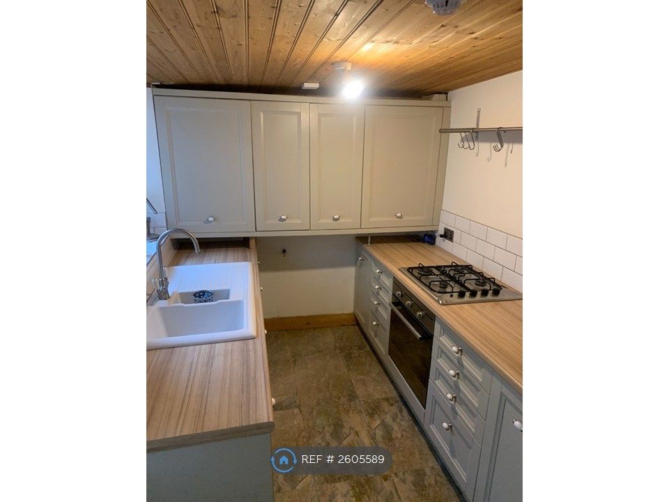 Property photo 1 of 7 Integrated Appliances