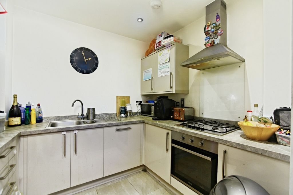 Property photo 3 of 18 Pbox-Img.Jpg