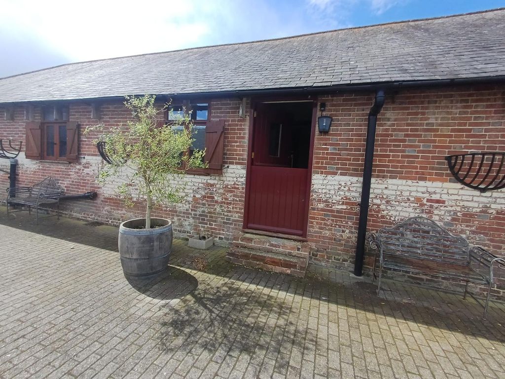Property photo 3 of 6