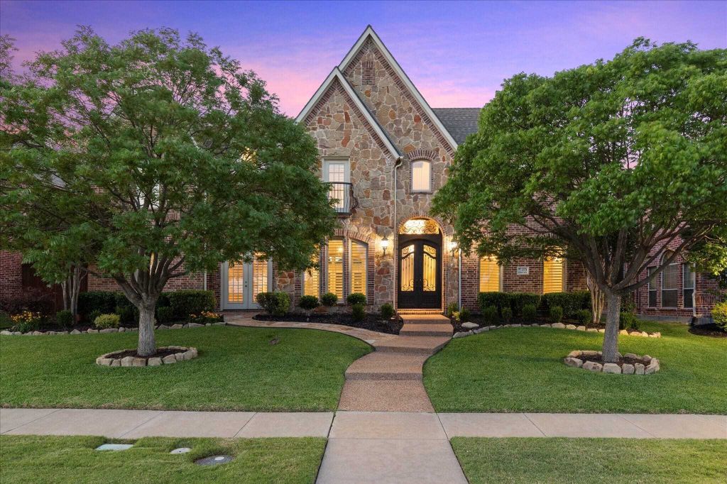 Property photo 1 of 18
