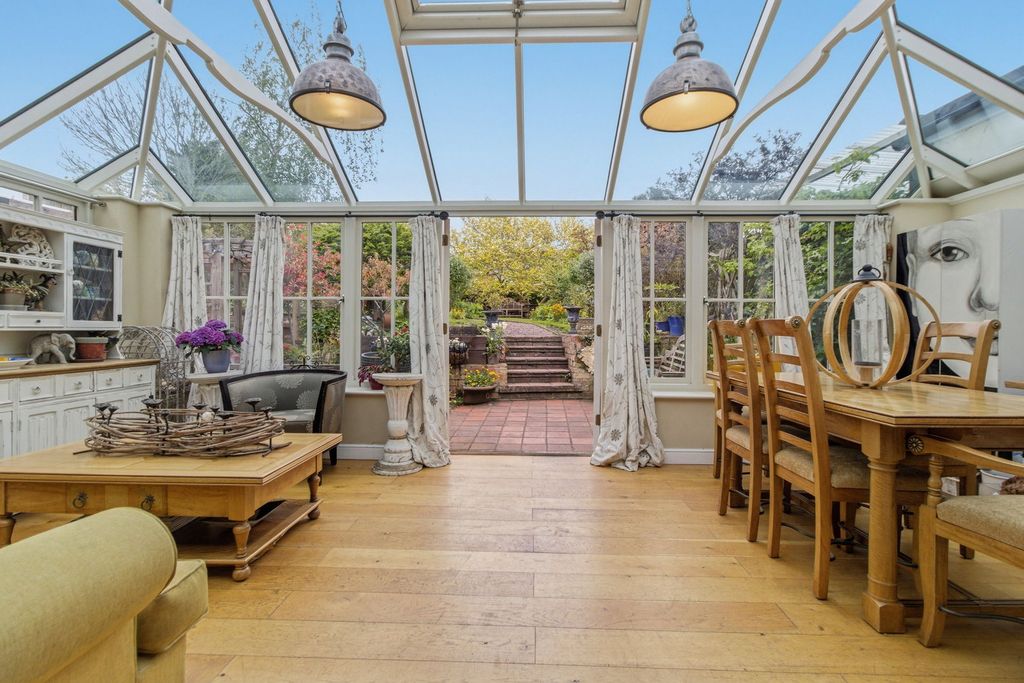 Additional image 4 of 4 bed end terrace house for sale105 High Street, Pershore, Worcestershire. WR10