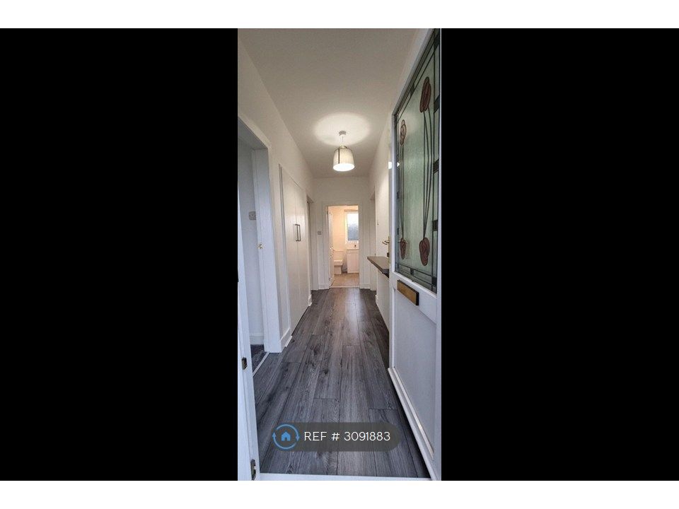 Property photo 1 of 14 Hallway Entrance