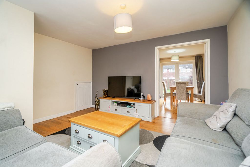 Property photo 3 of 17