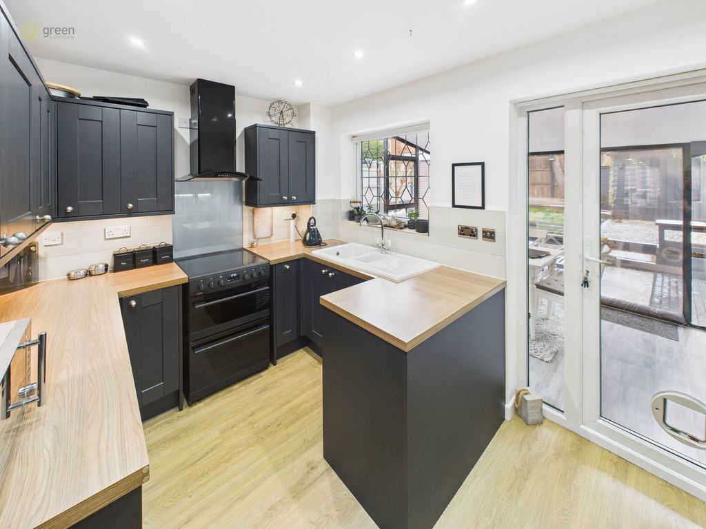 Property photo 3 of 43