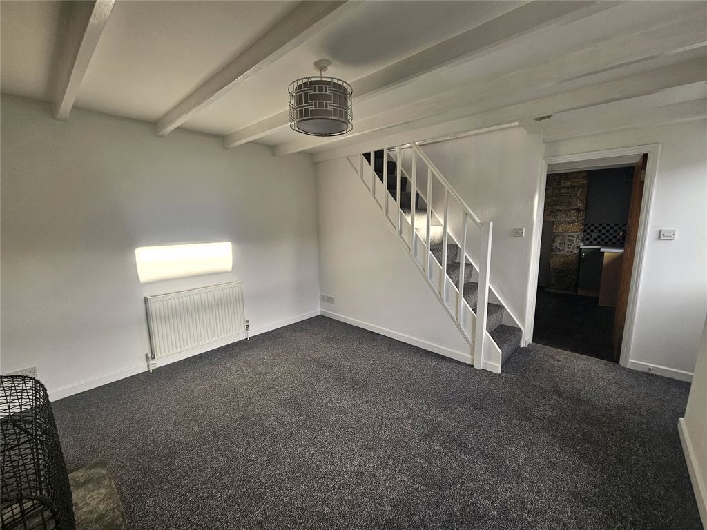 Property photo 3 of 10 3 - Picture No. 06