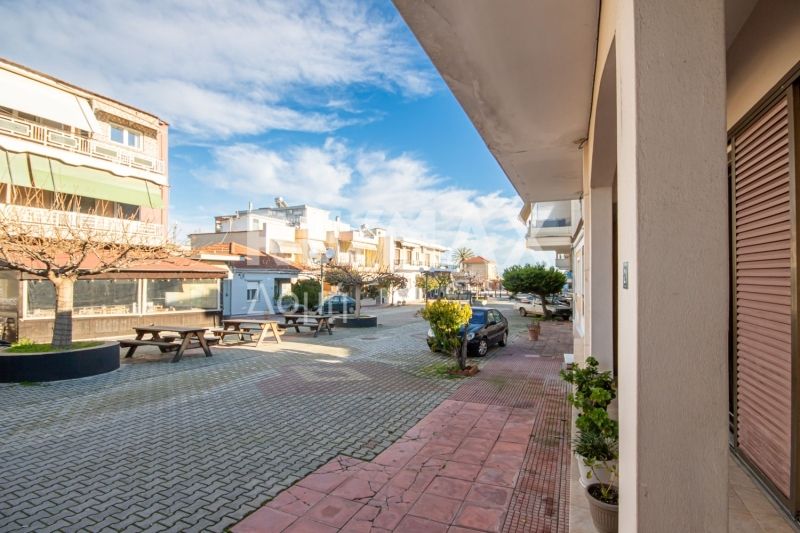 Property photo 2 of 45