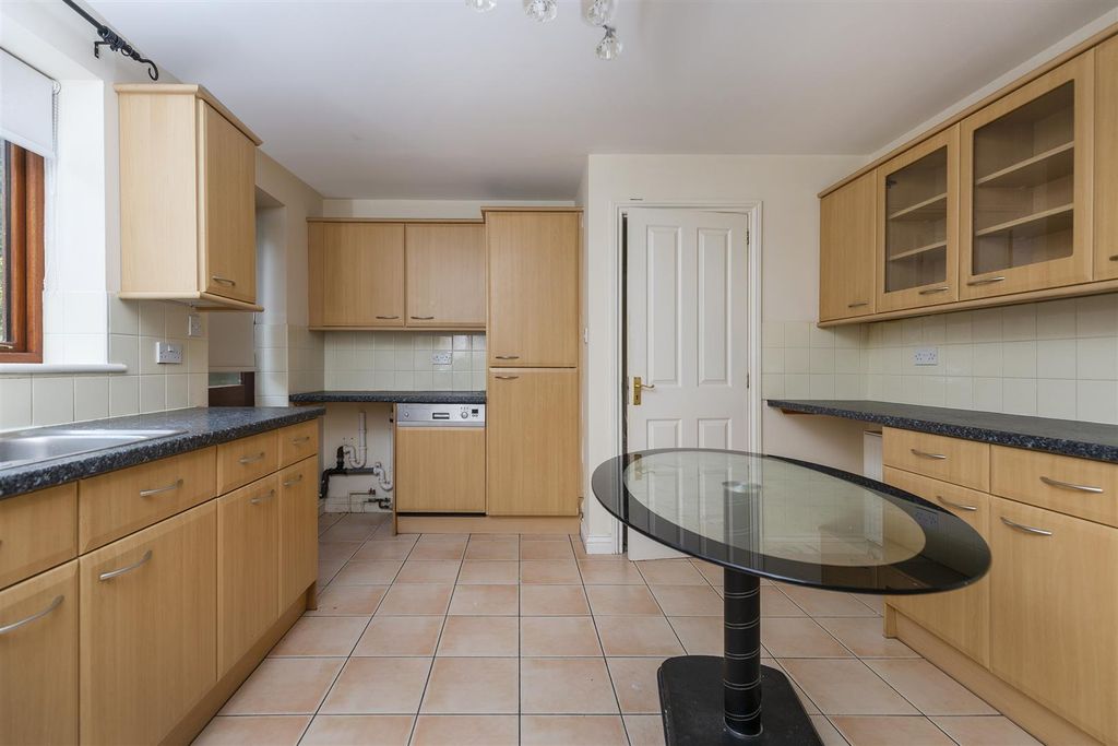 Property photo 3 of 47 Kitchen