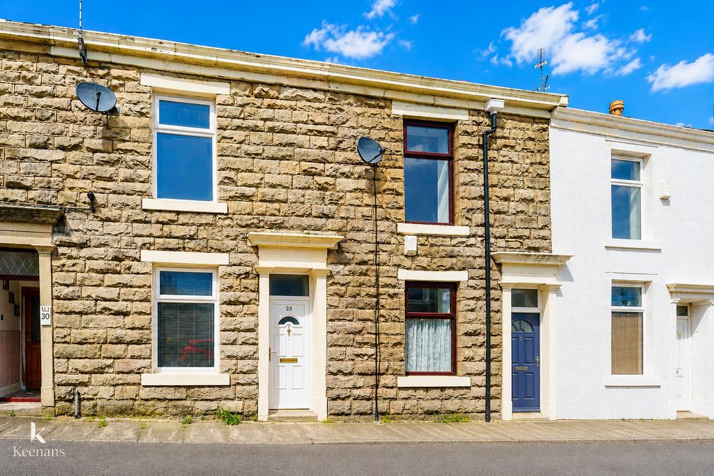 Property photo 3 of 19