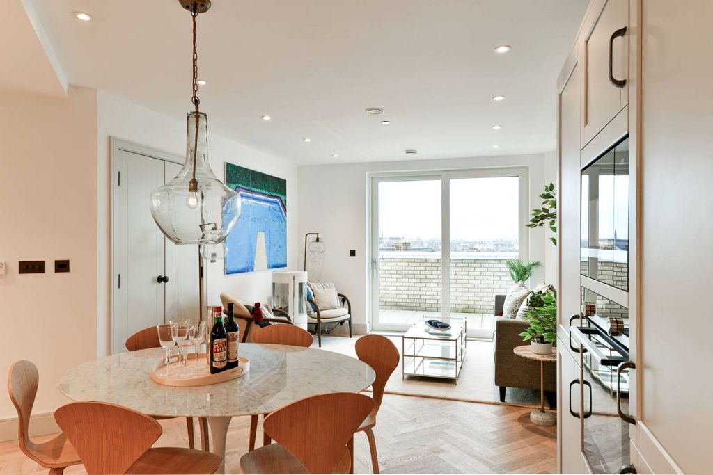 Property photo 3 of 20