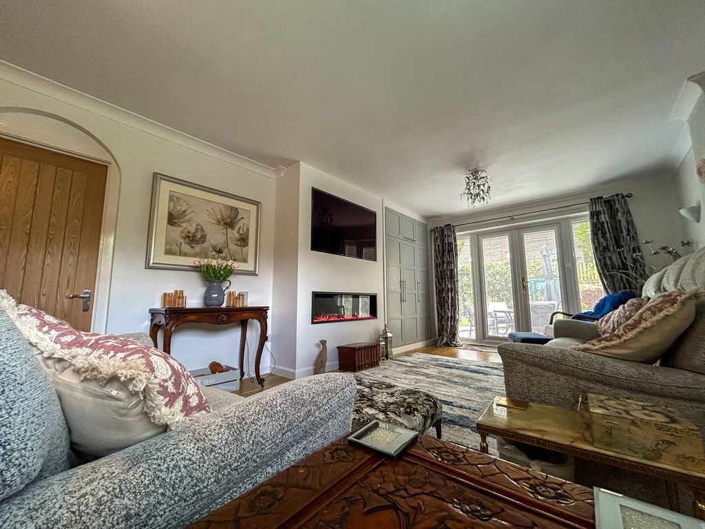 Property photo 3 of 29