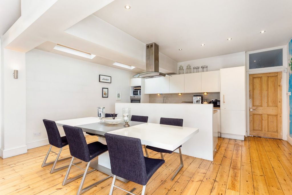 Property photo 2 of 13 Dining Area/Kitchen