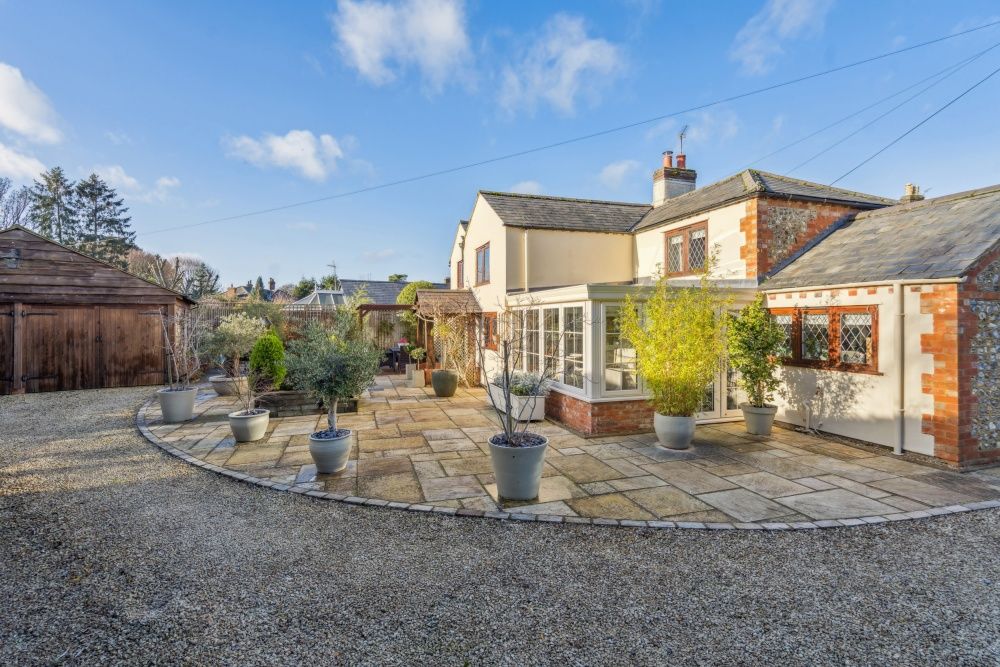 Property photo 1 of 34