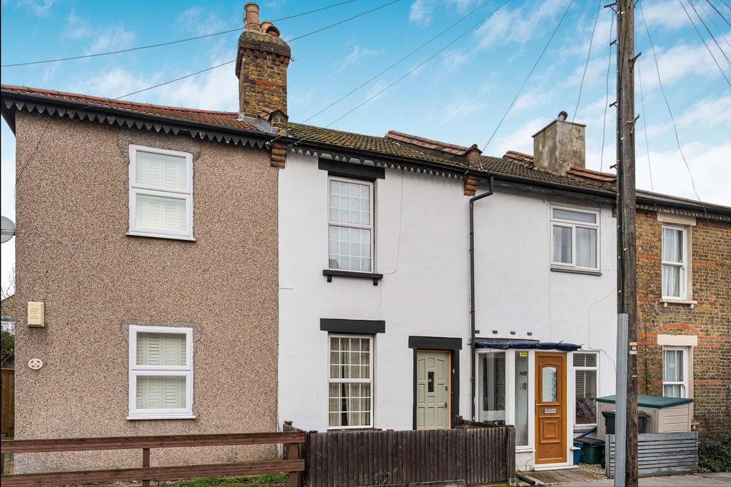 Property photo 3 of 28