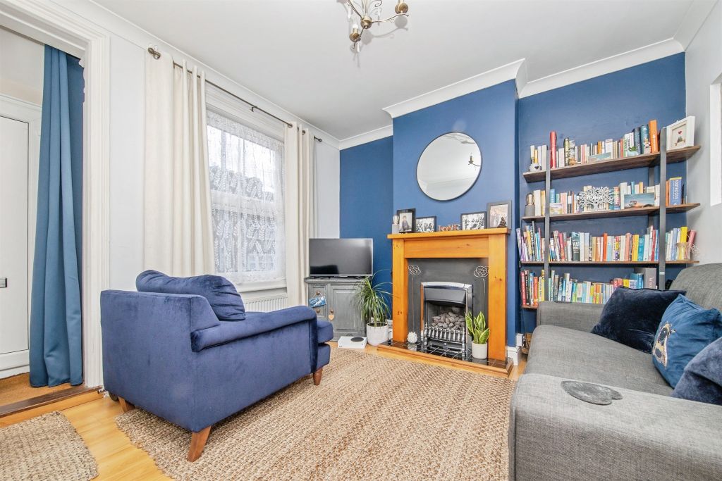 Property photo 2 of 17