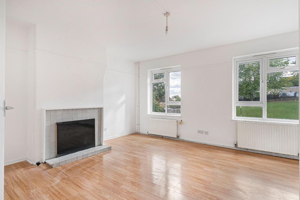 Property photo 1 of 25 24_63458.Jpg