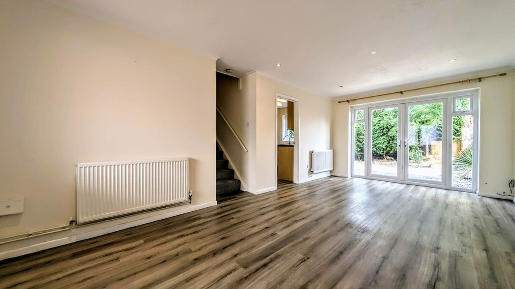 Property photo 3 of 13
