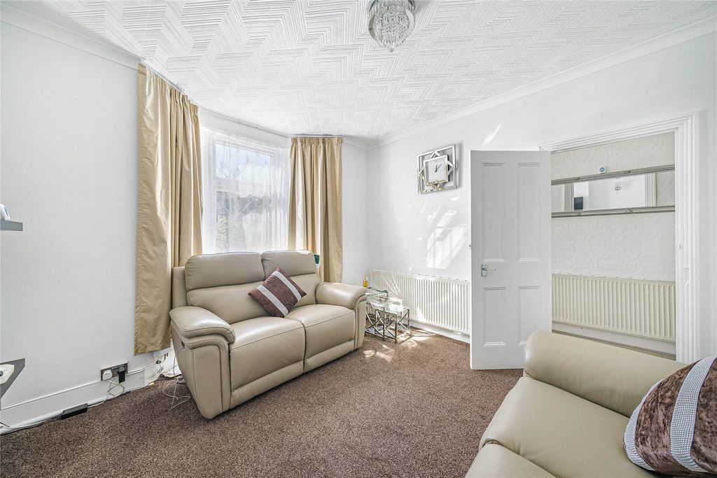 Property photo 3 of 13 Picture No. 10