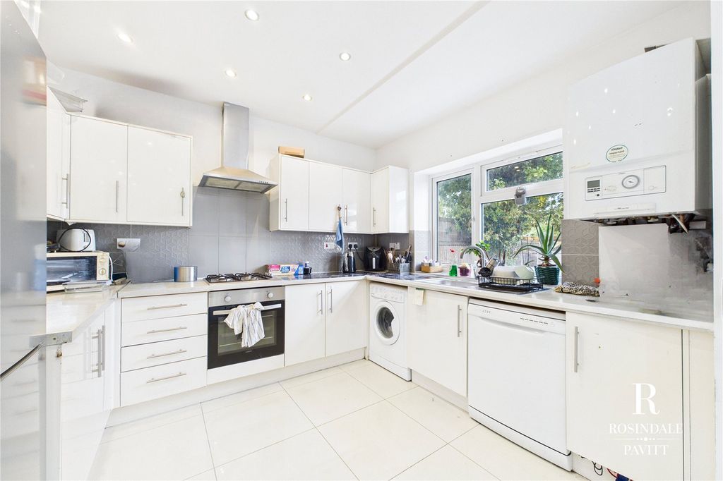 Property photo 3 of 18 Picture No. 26