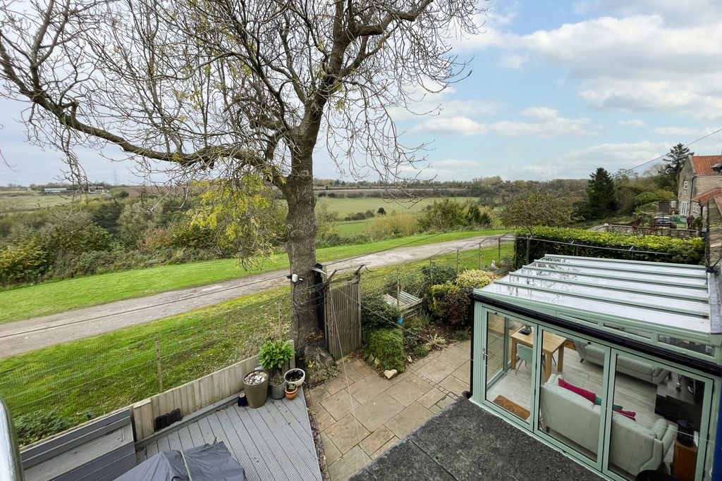 Property photo 3 of 32 32