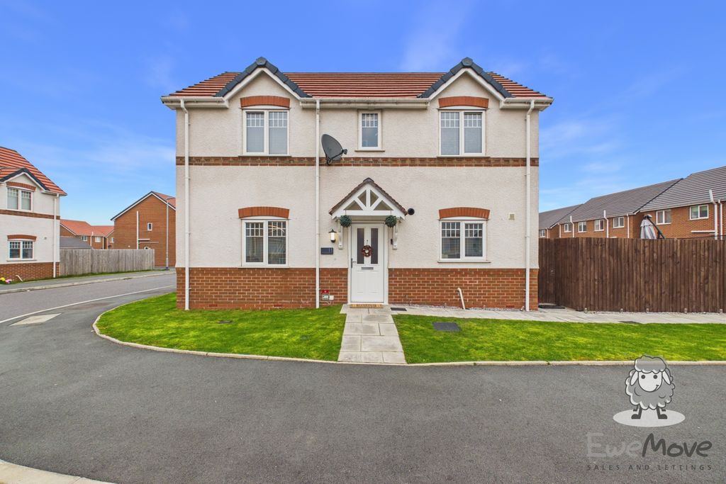 Property photo 1 of 13 1 (2)