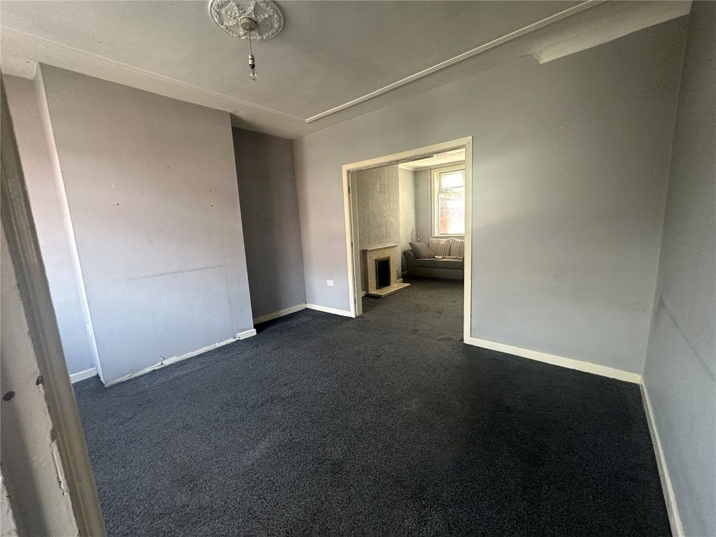 Property photo 2 of 16 Picture No. 02