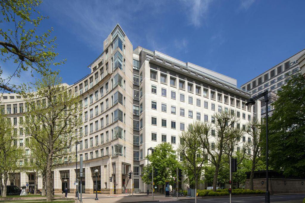 Property photo 3 of 20 11 Westferry Circus  External 4.Jpg