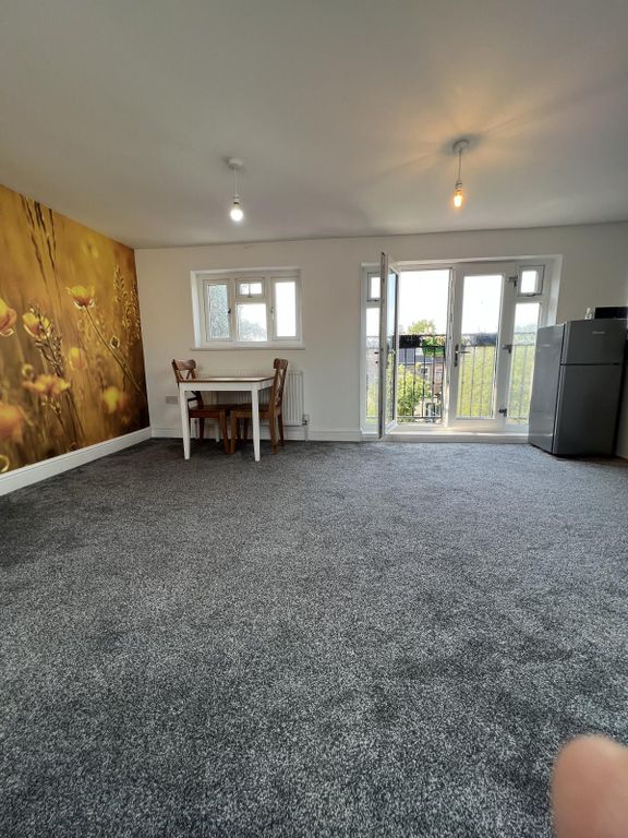 Property photo 3 of 13 Gallery