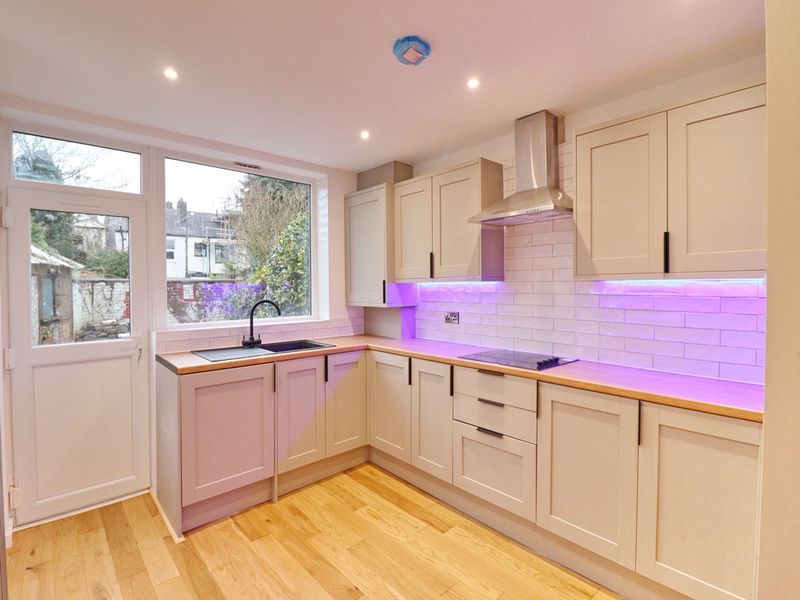 Property photo 3 of 16 Kitchen