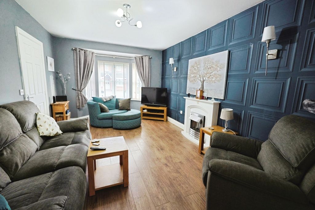 Property photo 2 of 16 Pbox-Img.Jpg