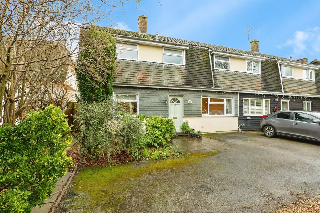 Property photo 2 of 13