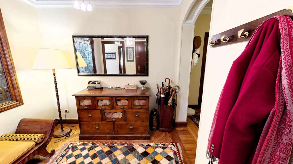 Property photo 2 of 54