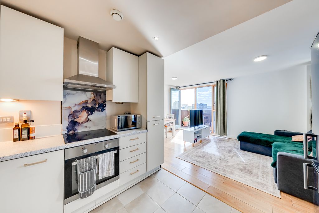 Property photo 3 of 28 A7S03207Hdr