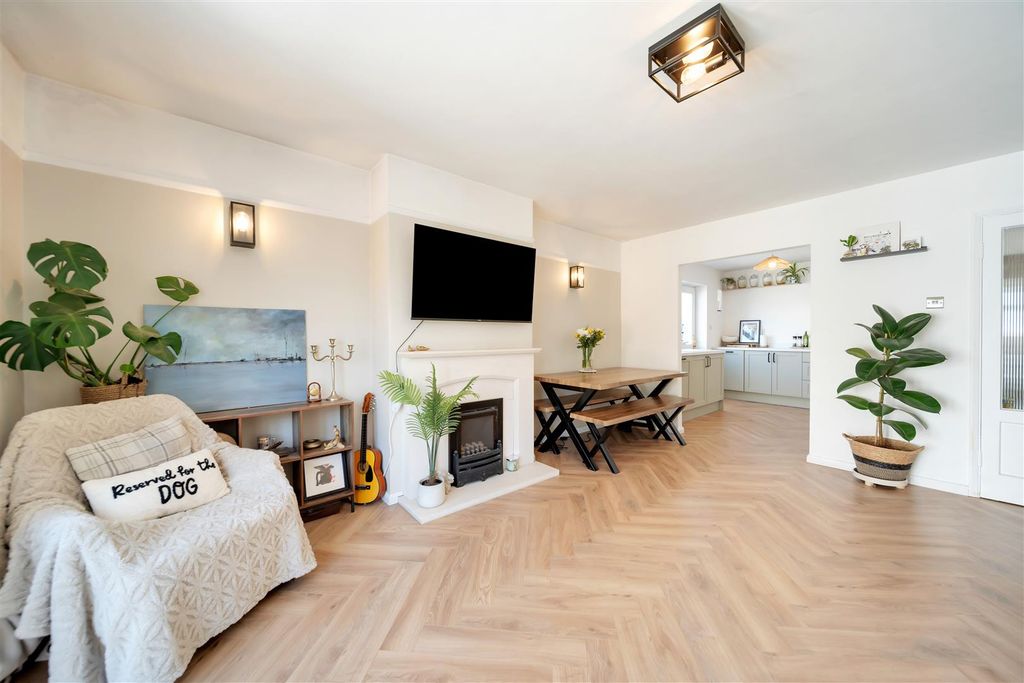 Property photo 2 of 14 Gleneagles-27.Jpg