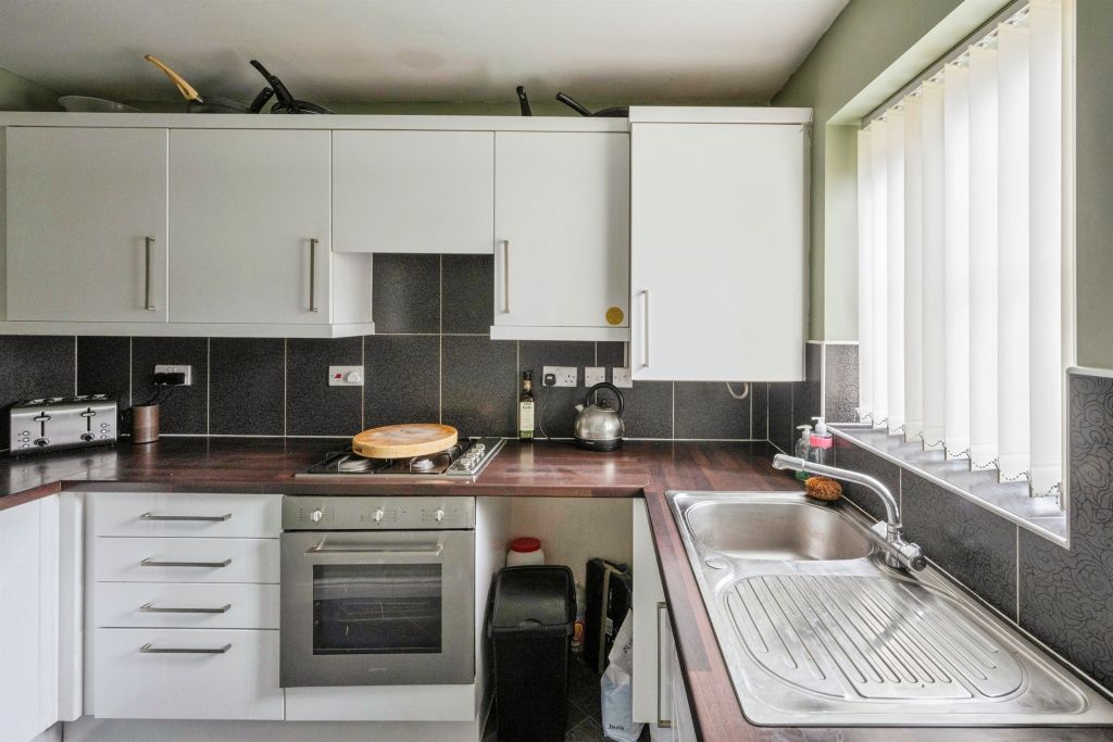 Property photo 2 of 17