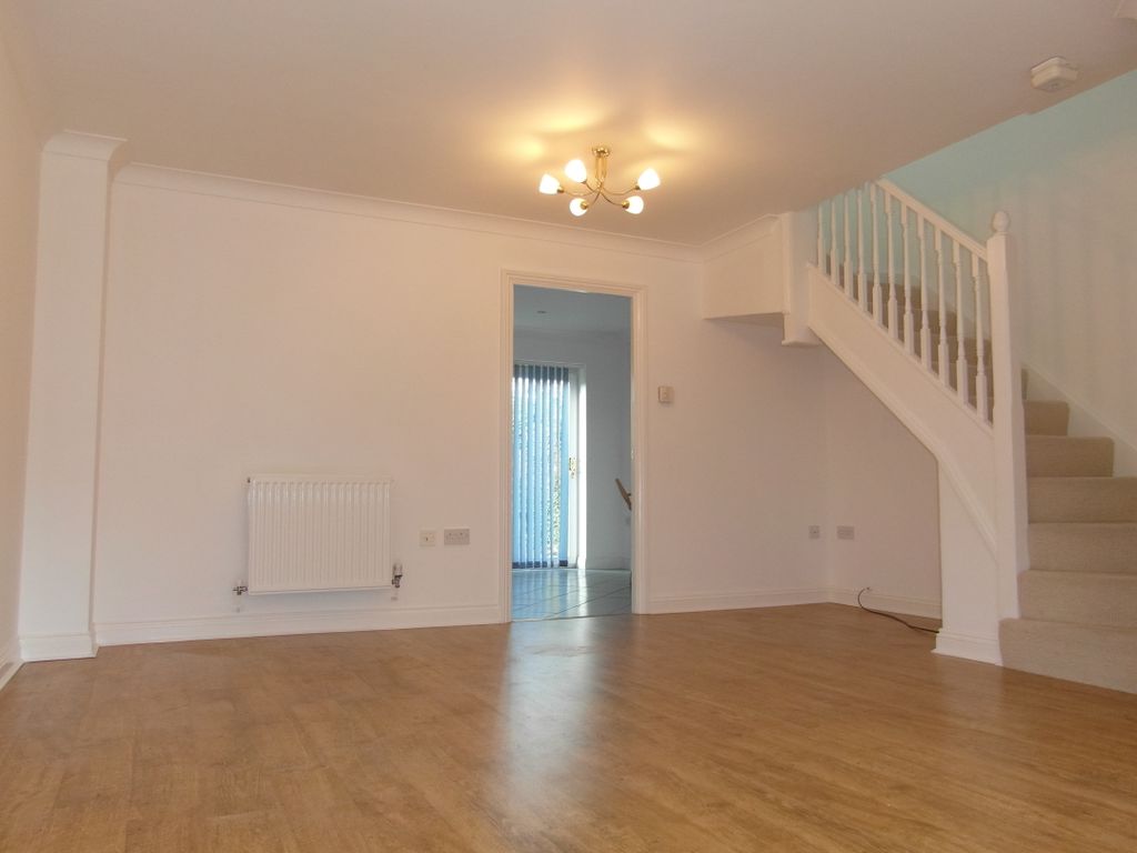 Property photo 3 of 7 12Wintneystreet 001.