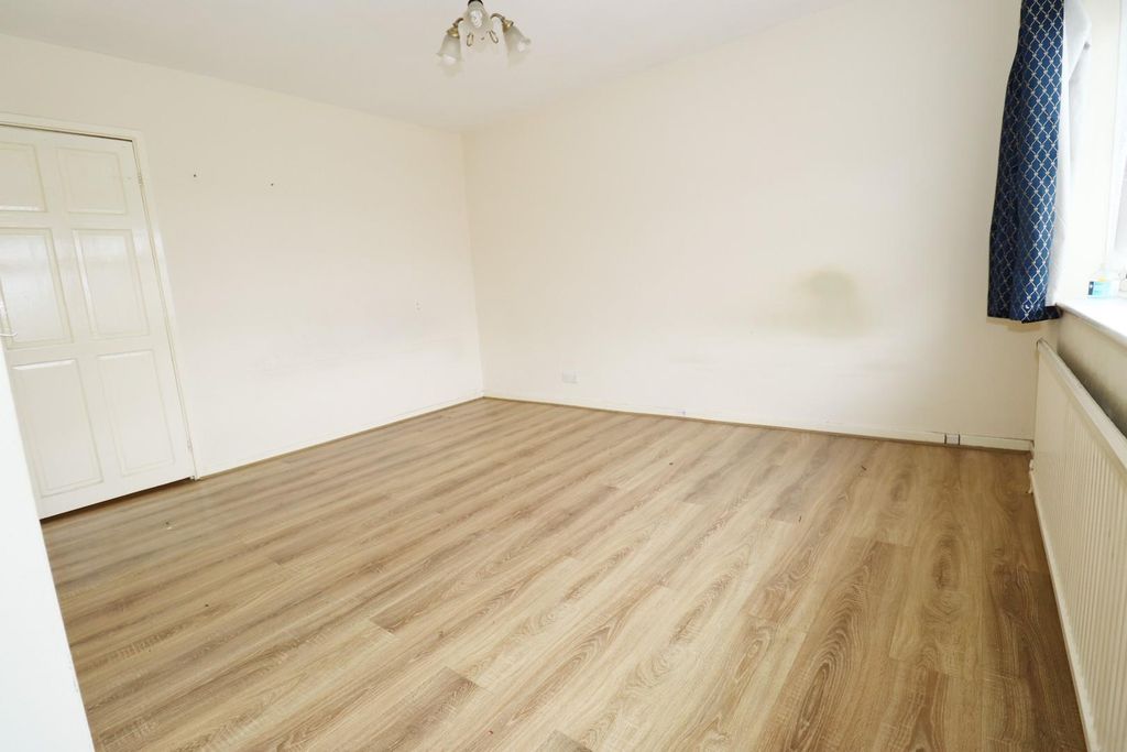 Property photo 3 of 11 Img_6298 E.Jpg