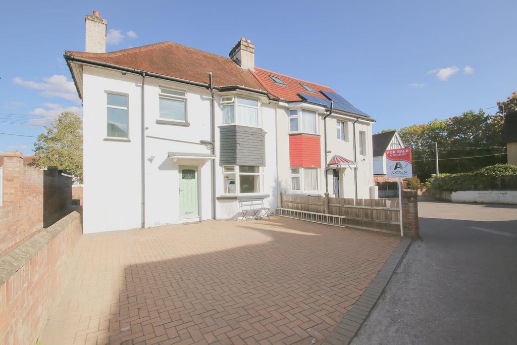 Property photo 1 of 14 5A2E6d32-34E0-4198-9F8F-63Ffb5398d80.Png