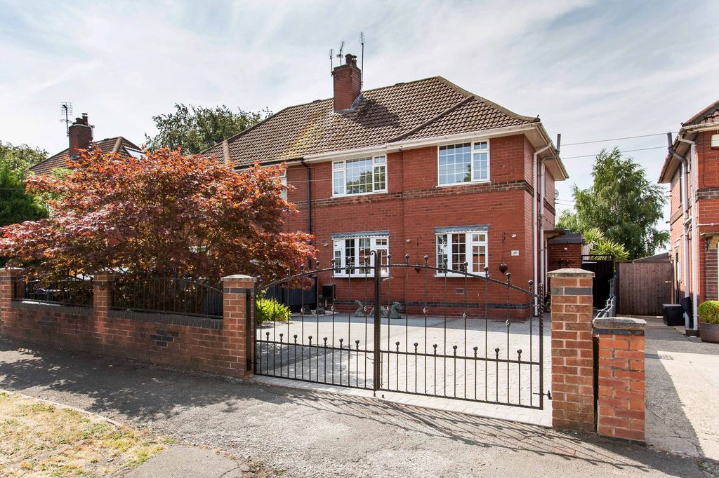 Property photo 1 of 46