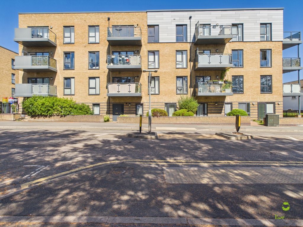 Property photo 1 of 14 Presented By Nicoleta At Ewemove Bexleyheath And D