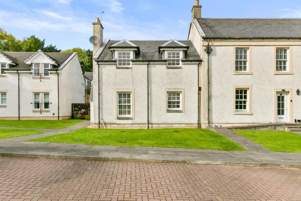 Property photo 2 of 34