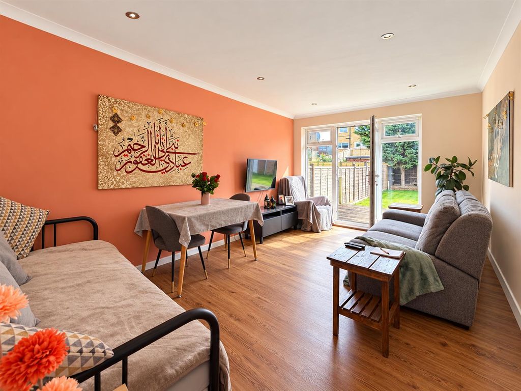 Property photo 3 of 14 Lounge 1.Png