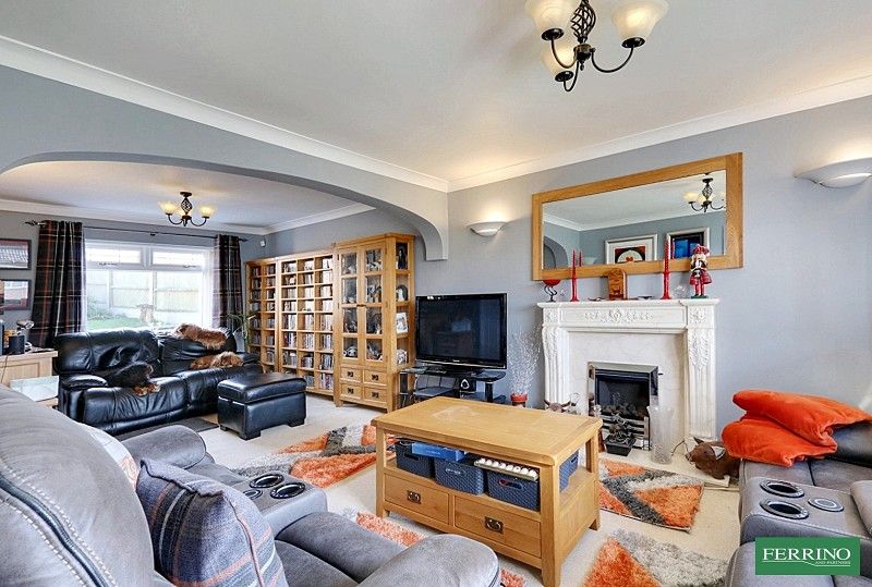 Property photo 2 of 25 Sitting Room