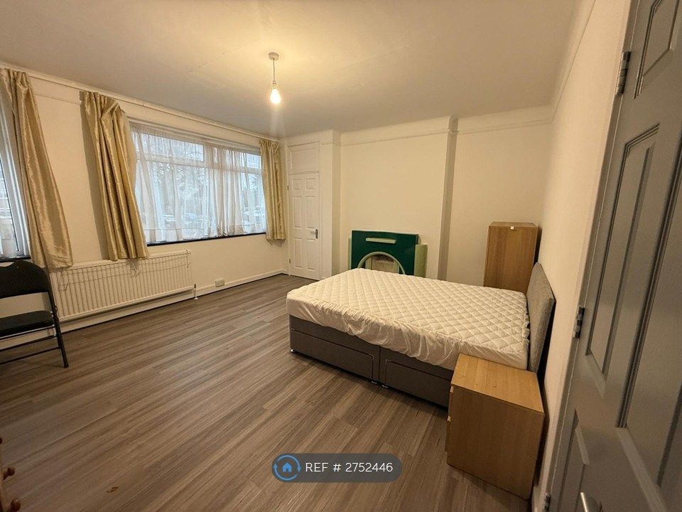 Property photo 3 of 5