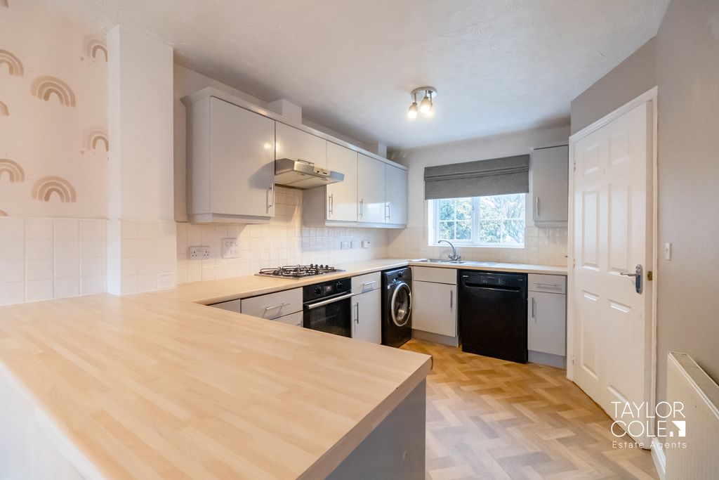 Property photo 3 of 24