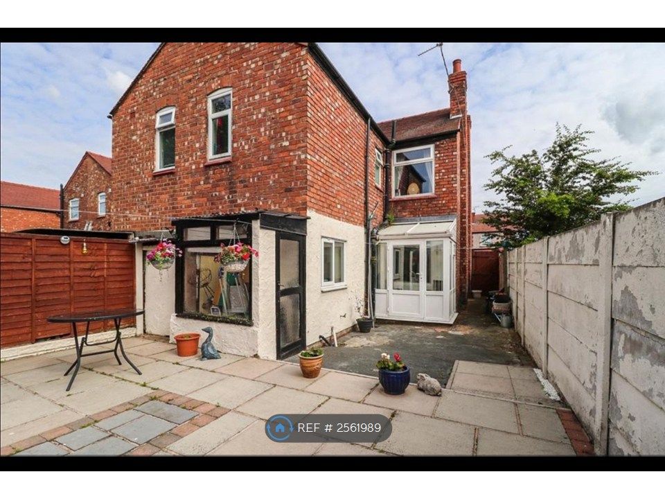 Property photo 2 of 9